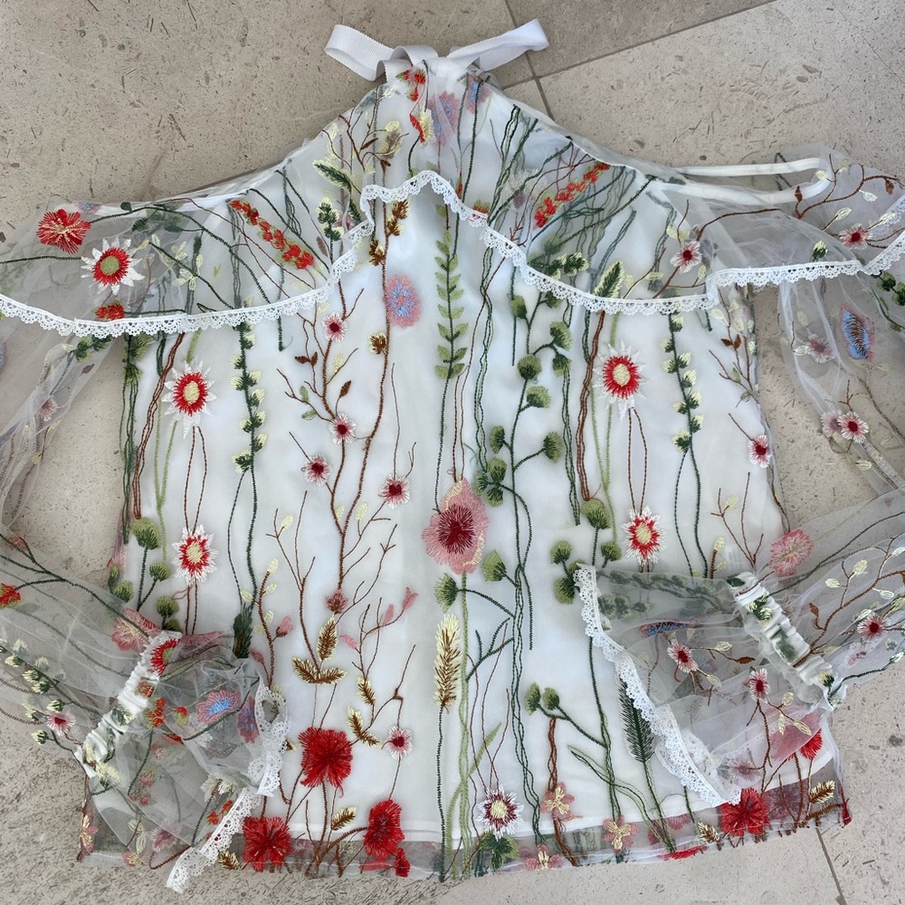 Cold Shoulder embroidered top